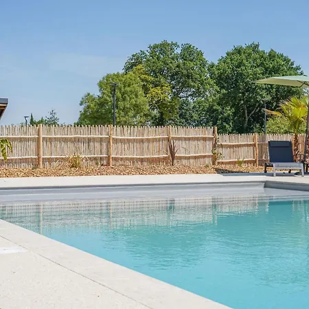 51 - Golf Et Piscine - 2 Personnes
